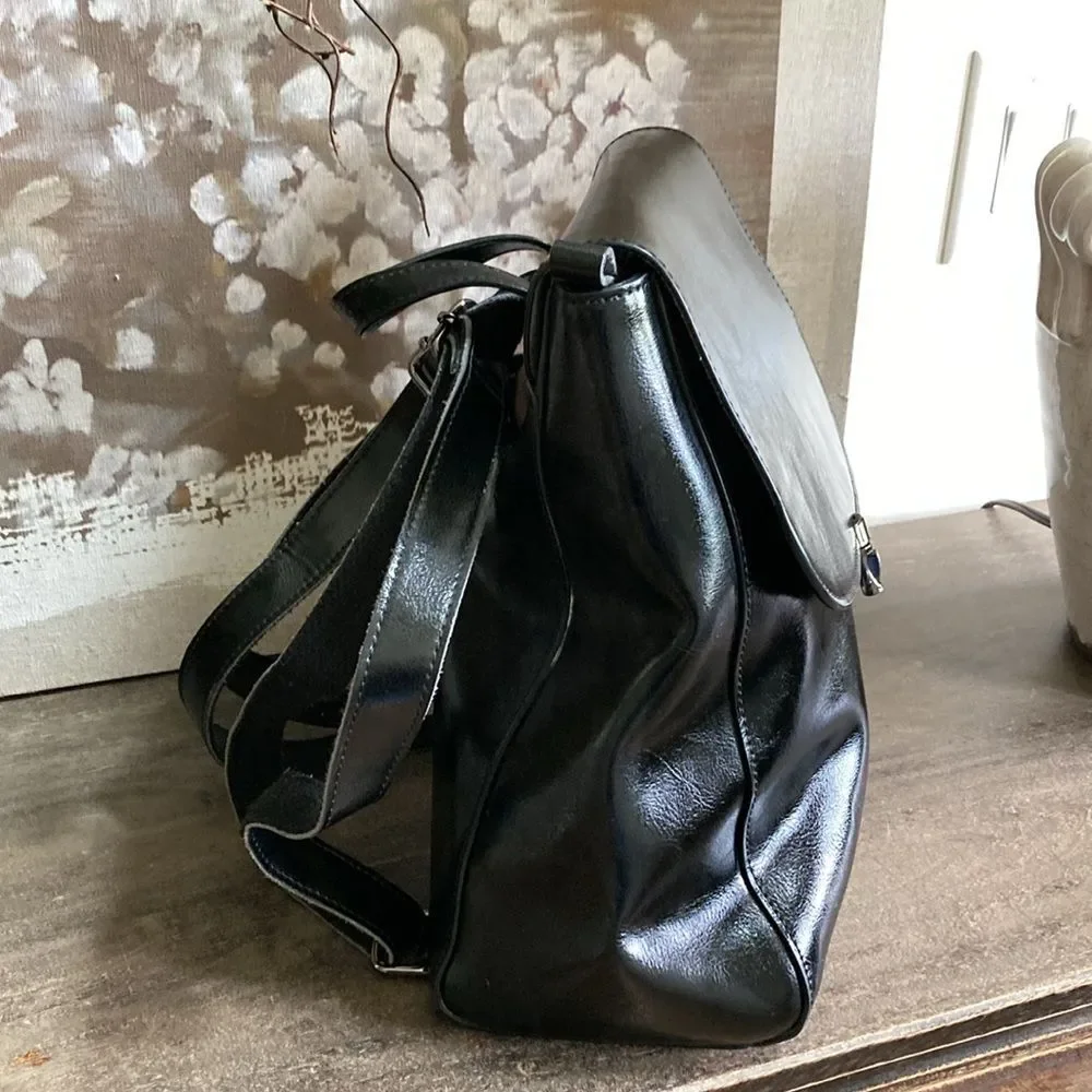 Heshe Black Leather Backpack Flap Closure‎ Classic Daypack Travel
